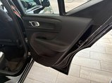 Volvo XC40 2.0 B4 MHEV Plus Black Edition DCT Auto Euro 6 (s/s) 5dr 17