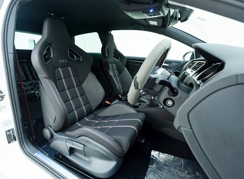 Volkswagen Golf GTI Clubsport S 12