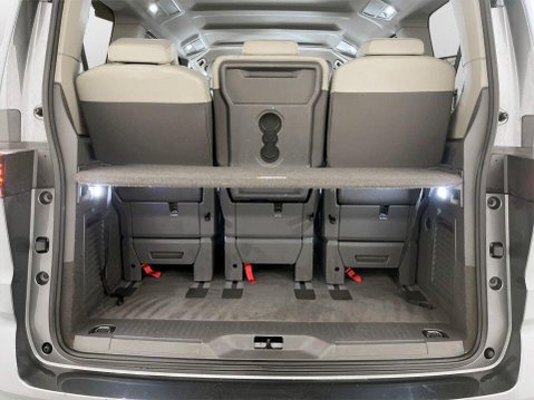 Volkswagen Multivan 1.4 TSI 13kWh Life MPV 5dr Petrol Plug-in Hybrid DSG Euro 6 (s/s) (218 ps) 21
