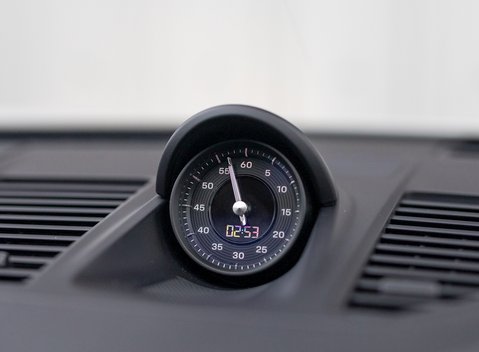 Porsche 911 Carrera S (992) 19