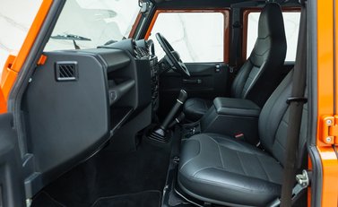 Land Rover Defender 110 ADVENTURE 19