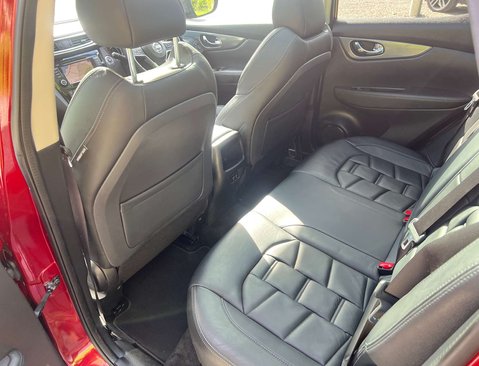 Nissan Qashqai 1.3 Qashqai N-Motion DiG-T 5dr 38