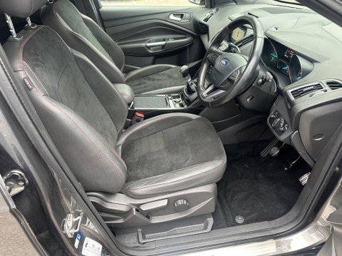 Ford Kuga 1.5 TDCi ST-Line Euro 6 (s/s) 5dr 9