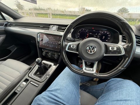 Volkswagen Passat 2.0 TDI R-Line Euro 6 (s/s) 4dr 25