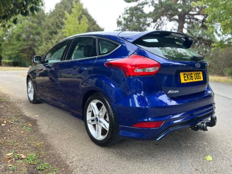 Ford Focus ZETEC S 8