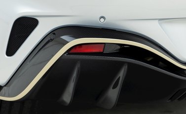 Aston Martin V12 Vantage 30