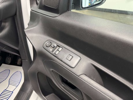 Vauxhall Combo 1.5 Combo 2300 Professional Turbo D S/S 33