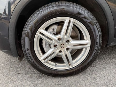 Porsche Cayenne 3.0 Cayenne V6 D Tiptronic 4WD 5dr 60