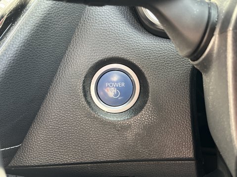 Toyota Corolla 1.8 VVT-i Hybrid Design 5dr CVT 26