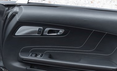 Mercedes-Benz SLS AMG Roadster 21