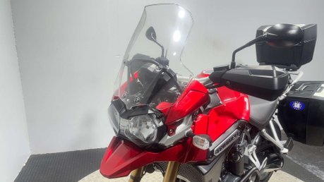 Triumph Explorer 1215 2015 25K STUNNING ADVENTURE BIKE FULL LUGGAGE DO ANYTHING BIKE 38