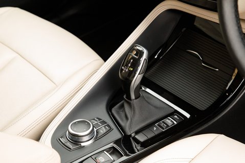 BMW X1 SDRIVE18I XLINE 32