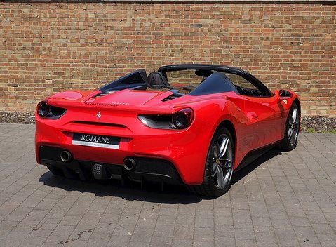 Ferrari 488 Spider 23