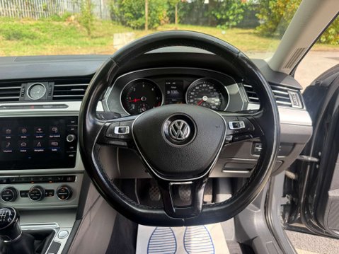Volkswagen Passat 2.0 Passat SE Business TDI 4dr 27