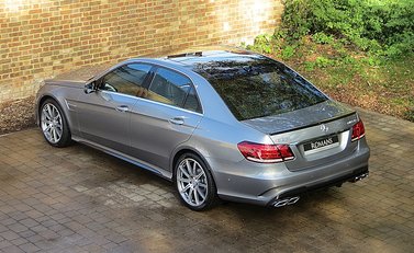 Mercedes-Benz E Class AMG 13