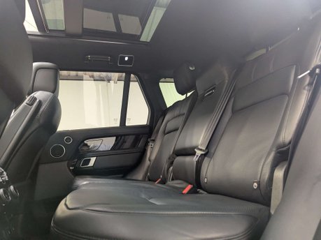 Land Rover Range Rover 3.0 Range Rover Vogue D MHEV Auto 4WD 5dr 43