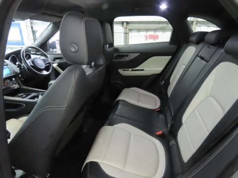 Jaguar F-Pace 2.0 D180 R-Sport SUV 5dr Diesel Auto Euro 6 (s/s) (180 ps) 7