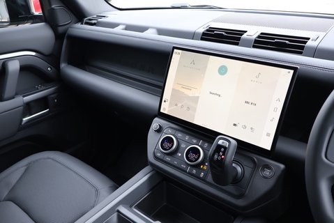 Land Rover Defender 110 D250 HARD TOP X-DYNAMIC  REAR SEAT CONVERSION SEEKER STYLED  21