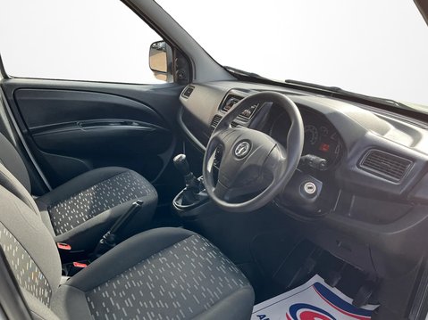 Vauxhall Combo 2000 1.3 CDTI 16V 95ps H1 Van Euro 6 12