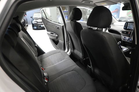 Hyundai i10 1.0 i10 SE Connect MPI Auto 5dr 22