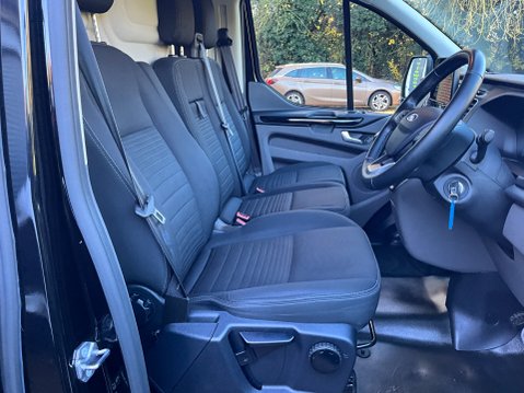 Ford Transit Custom 300 LIMITED P/V ECOBLUE 11