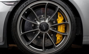 Porsche 911 (991.2) GT3 10