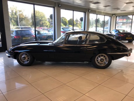 Jaguar E-Type Series 2 4.2 Straight Six 2+2 Manual 3