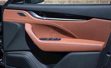 Maserati Levante S GranSport 22