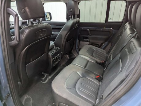 Land Rover Defender 2.0 Defender S D Auto 4WD 5dr 63