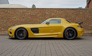 Mercedes-Benz SLS AMG Black Series 6