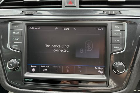 Volkswagen Tiguan R LINE TDI BMT 4MOTION DSG - PAN ROOF - APPLE CAR PLAY -ADAPTIVE CRUISE 47
