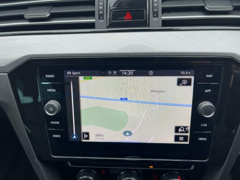 Volkswagen Passat 2.0 TDI EVO SEL Euro 6 (s/s) 5dr 20