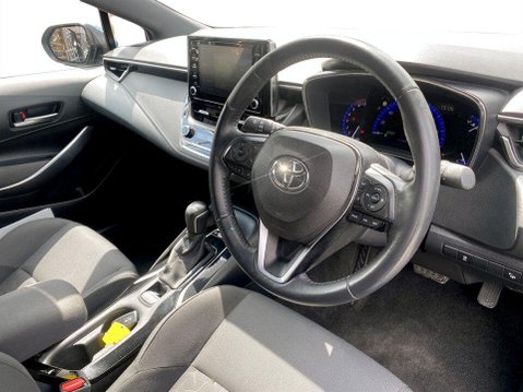 Toyota Corolla 1.8 VVT-h GPF Icon Tech Touring Sports 5dr Petrol Hybrid CVT Euro 6 (s/s) ( 12