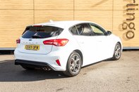 Ford Focus ST-LINE 2