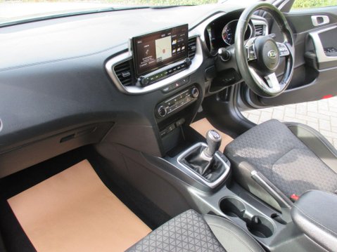 Kia Ceed 1.6 CRDi 2 NAV Sportswagon Euro 6 (s/s) 5dr 16