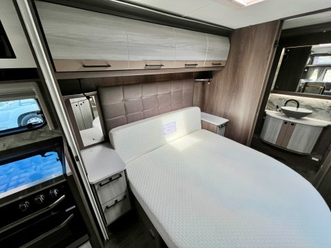 Coachman Lusso II  23
