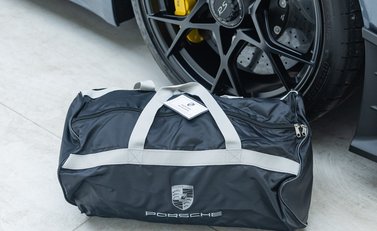 Porsche 718 SPYDER RS PDK 52