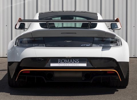 Aston Martin Vantage GT12 5