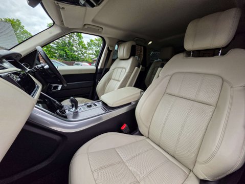 Land Rover Range Rover Sport 3.0 Range Rover Sport HSE D MHEV Auto 4WD 5dr 10