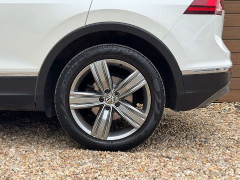 Volkswagen Tiguan 2.0 Tiguan SEL TDI BlueMotion Technology 4Motion Semi-Auto 4WD 5dr 16
