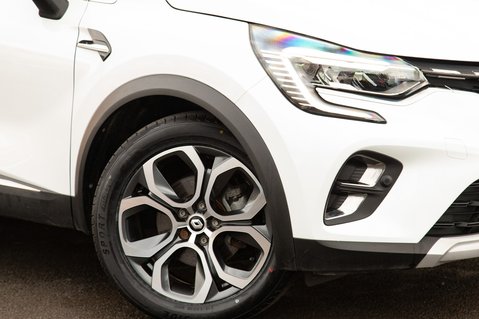 Renault Captur TECHNO E-TECH 11