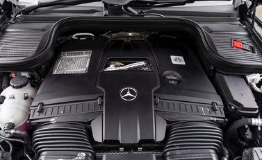 Mercedes-Benz GLS 600 First Class 33