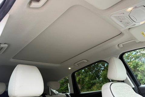 Ford Kuga VIGNALE TDCI AUTO - MILANO GRIGIO PAINT - PAN ROOF -APPEARANCE PACK 53