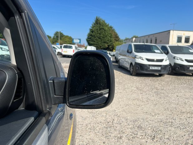 Peugeot Expert MWB L2H1 Bluehdi Professional 120 ps Twin Side Door EURO 6 16