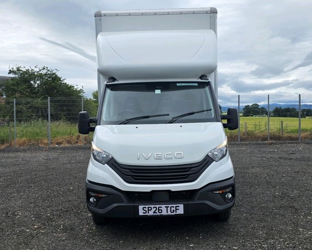 Iveco Daily 35C Hi-Matic Business Curtain / Box with column Tail-lift