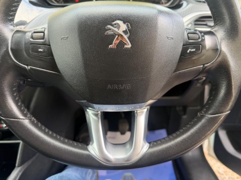 Peugeot 208 1.2 PureTech Black Edition Euro 6 3dr 24