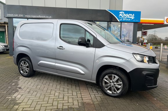 Peugeot Partner BLUEHDI ASPHALT PREMIUM L1 9