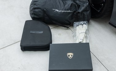 Lamborghini Huracan Spyder LP 640-4 PERFORMANTE 40
