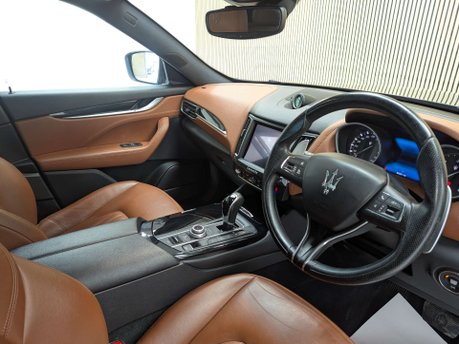 Maserati Levante 3.0 Levante D V6 Auto 4WD 5dr 30