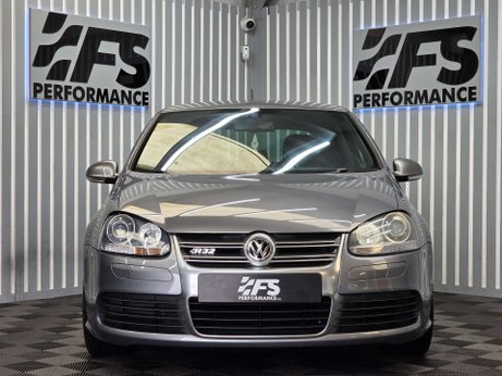 Volkswagen Golf 3.2 Golf R32 4WD 3dr 14